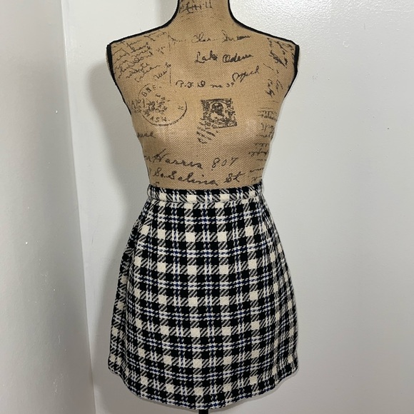 SOLD 🎄🎅🏾 - Picture 2 of 9